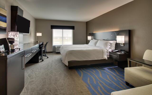 Holiday Inn Express & Suites Lancaster East - Strasburg, an IHG Hotel