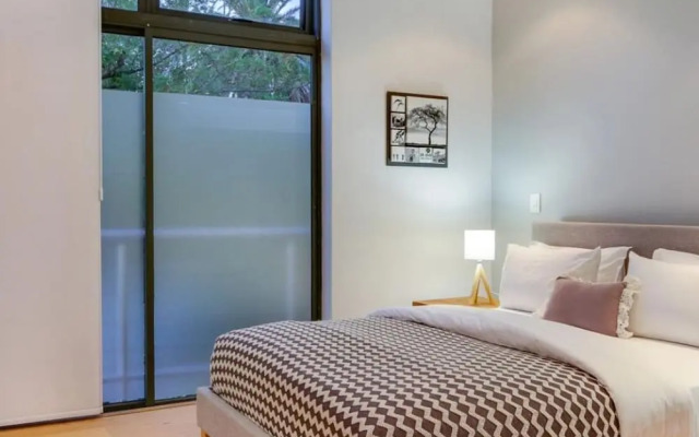 Harrier Place - Four Bedroom Villa, Sleeps 8