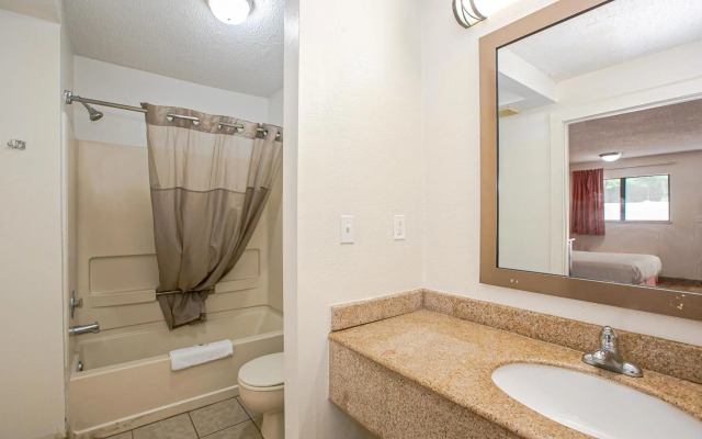 Motel 6 Dayton, OH - Englewood