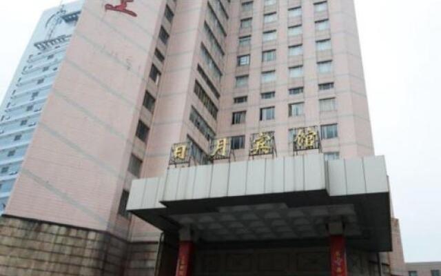 Ningbo Sun and Moon Hotel