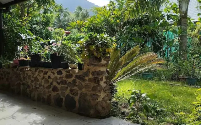 Villa Temae Beach