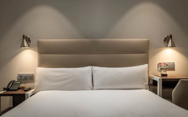 Arya Stadium Hotel