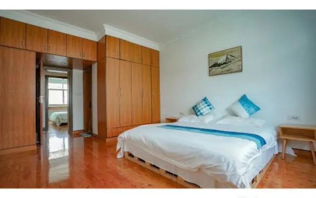 Moshang Huakai Homestay