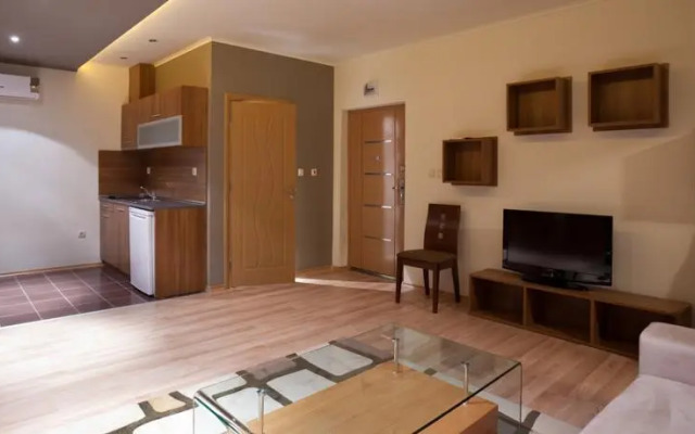 Pacific 3 Apartments