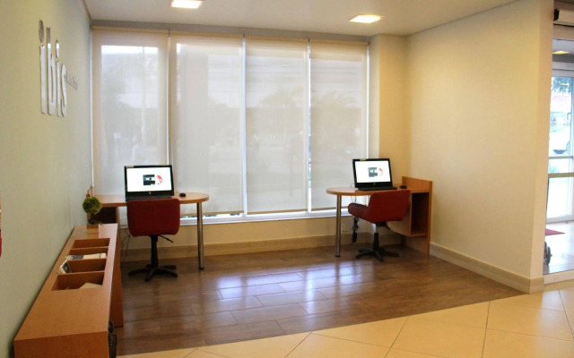 ibis Montes Claros Shopping