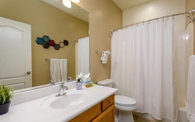 Casa Solara 4 Bedroom Home by RedAwning