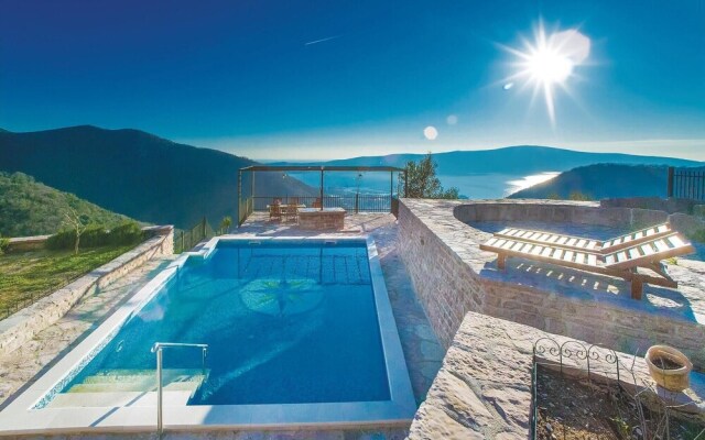 Awesome Home in Tivat With Wifi and 3 Bedrooms