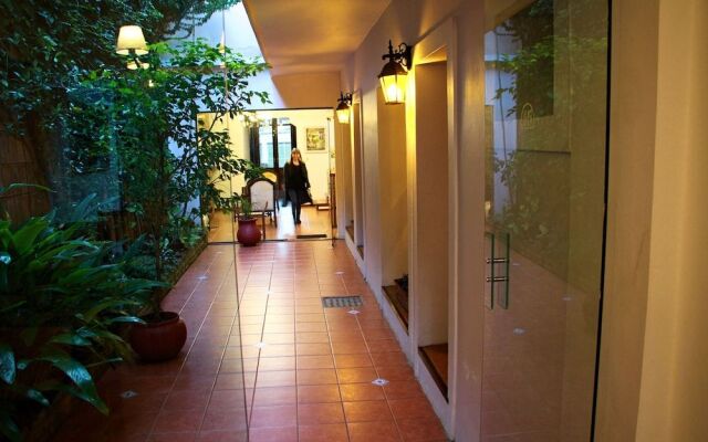 La Manuel Lobo Posada