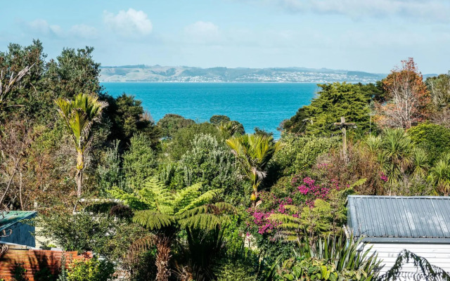 The Fat Pigeon - Omiha Holiday Home