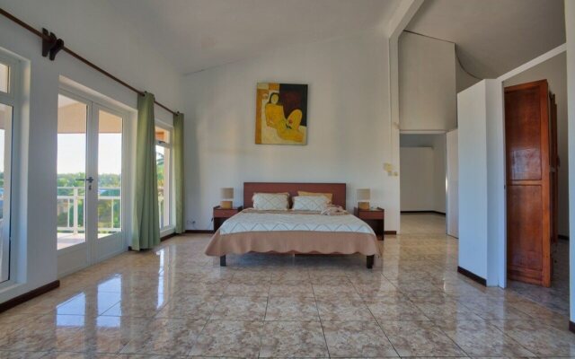 Hibiscus Villa - 5 Rooms