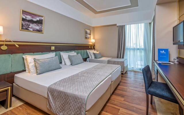 Royal Atlantis Spa & Resort