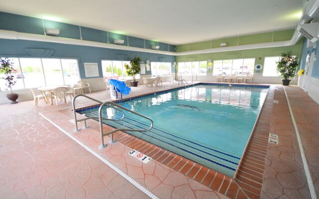 Holiday Inn Express Toledo-Oregon by IHG