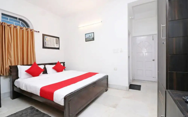 Goroomgo Manurama Ruby Kolkata