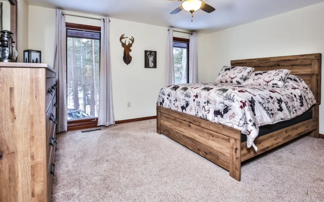 Pickerel Lodge - 4 Br Home
