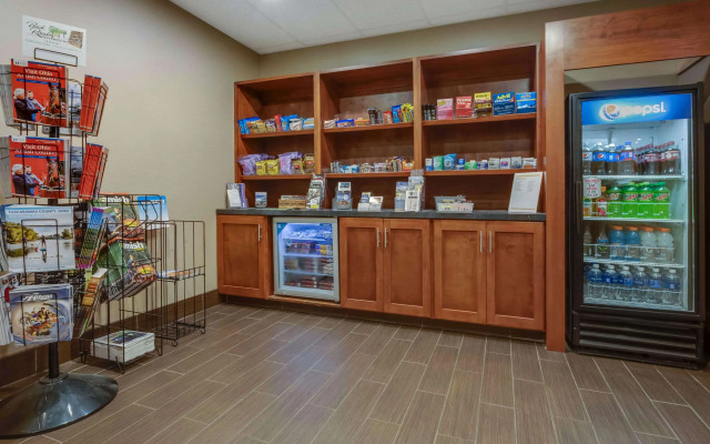 Comfort Suites Hotel and Conference Center