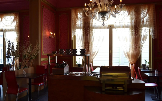 Hotel Albert 2
