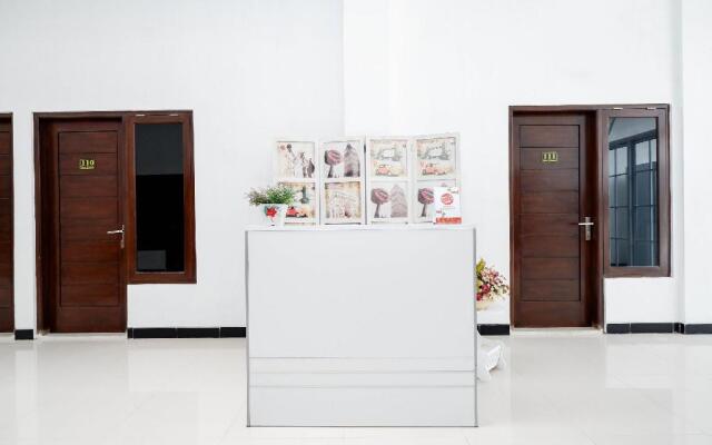 OYO 1611 Four D'home