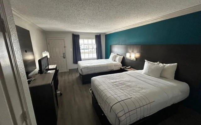 Causeway Inn - Metairie