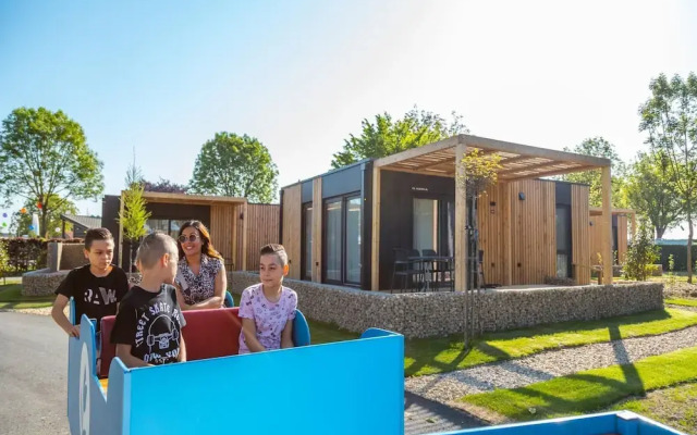 Tidy Chalet With Dishwasher, 9 km From Maastricht