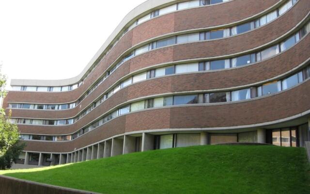 Backpacker College at University of Toronto - New College Residence - Willson Hall