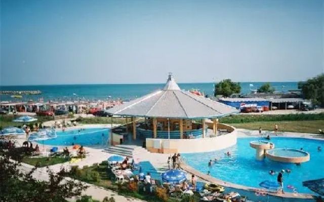 Palace Beach Resort