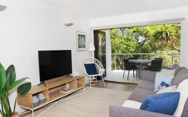 Windmill 4 - Two Bedroom Beachside Apartment on Parkyn Parade!