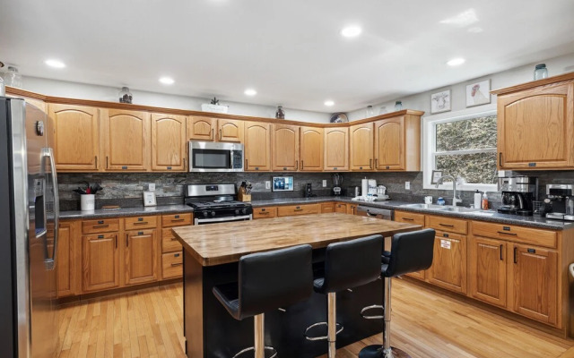 Hawk'S Nest 4 Bedroom Chalet By Redawning