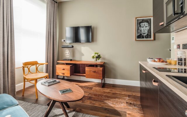 Stylish Earl's Court Studios