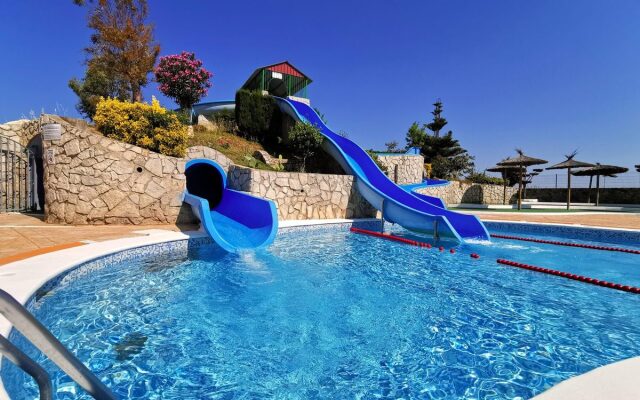 Aparthotel Acualandia