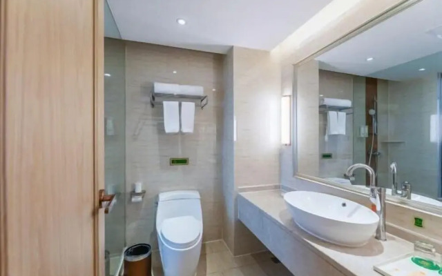 Vienna Hotel (Xupu Wanda Plaza)