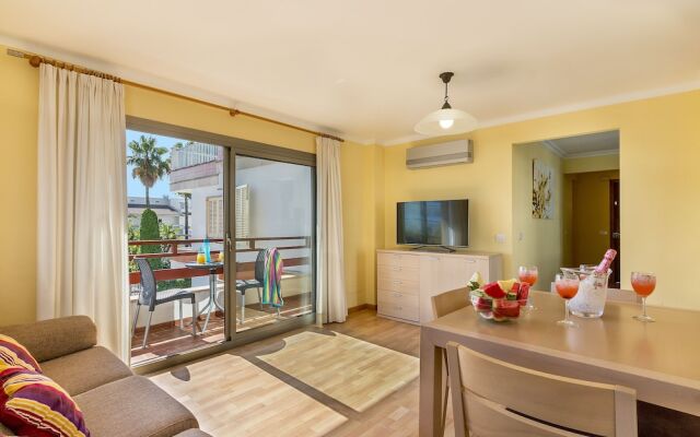 Apartamentos Roses