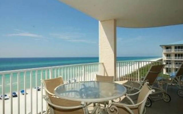 High Pointe 36E 627866 by RedAwning