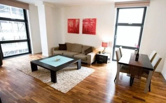 Discovery Dock Apartments East