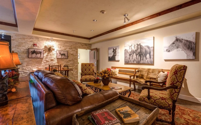 Grand River Hotel