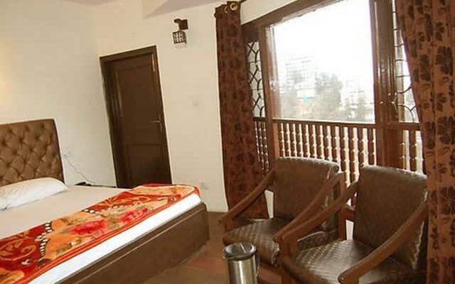 Chandralok Hotel