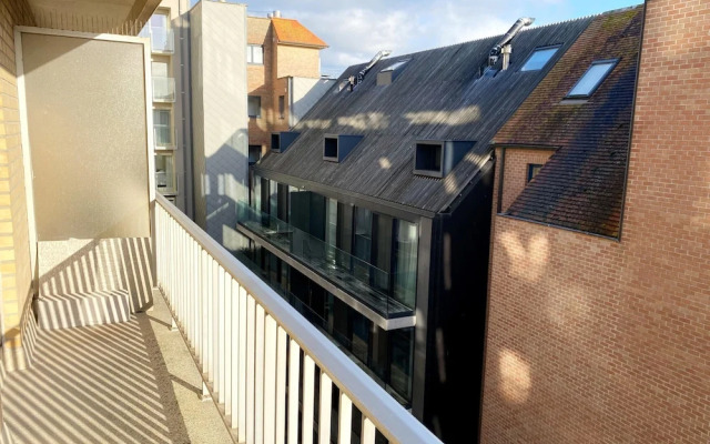 Apartment in Nieuwpoort by the Beach