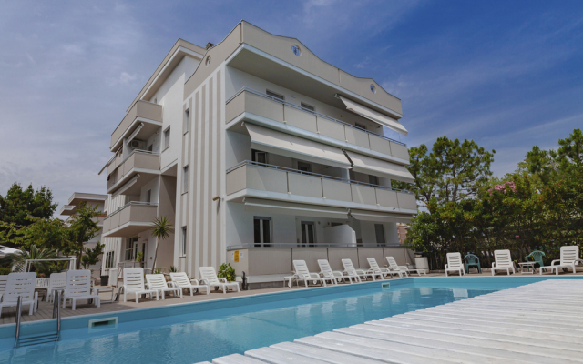 Alba Holiday Hotel & Residence
