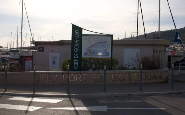 Sea View in Golfe-juan Near Cannes Beach