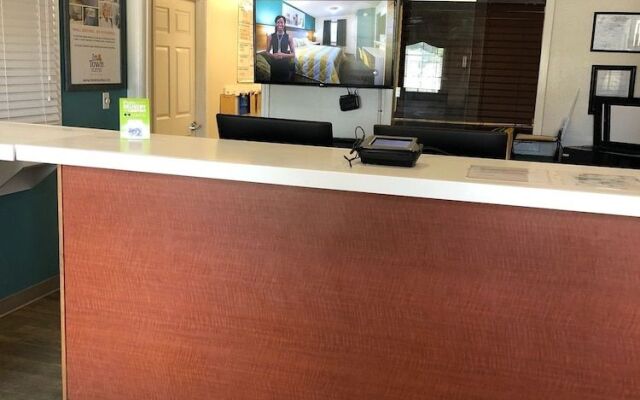 InTown Suites Extended Stay Gulfport MS