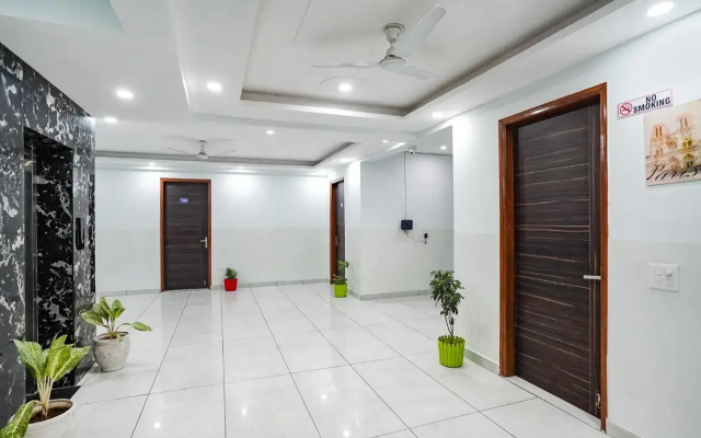 Fabhotel Tanvi Premium