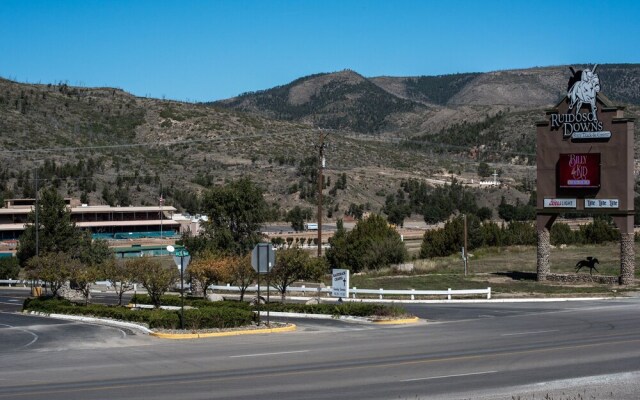 411apvillage17avncb - Windchaser