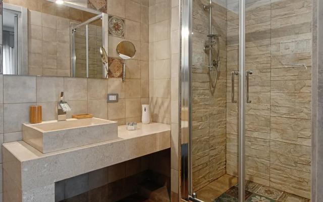 Penthouse Station Luxury Suites & Apts