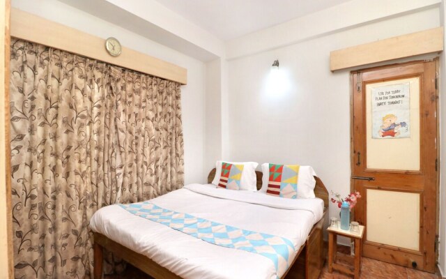 OYO 16558 HOME Cozy 2BHK Valley View ISBT Shimla