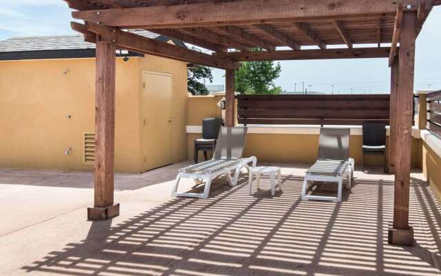 Comfort Suites Odessa near University