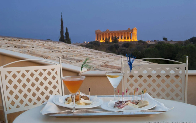 Villa Athena Resort