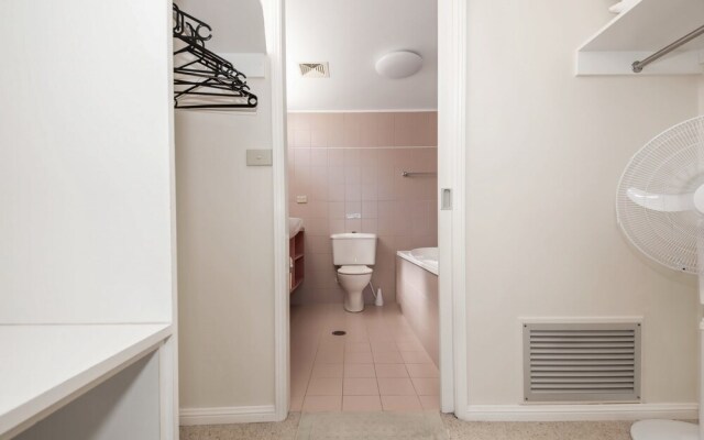 Le Vogue, Unit 12, 16 Magnus Street