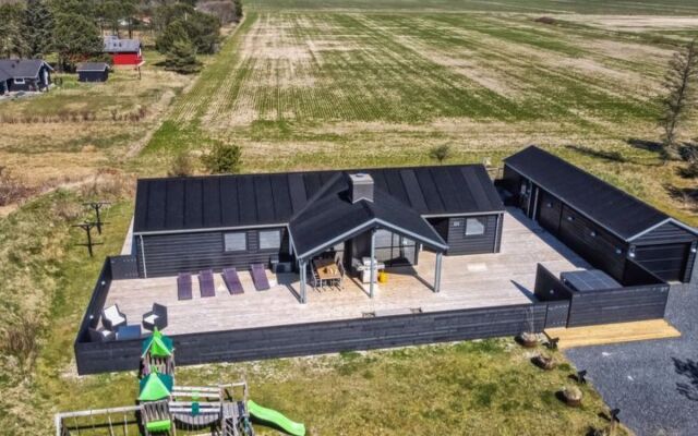 "Bedri" - 1.1km from the sea in NW Jutland