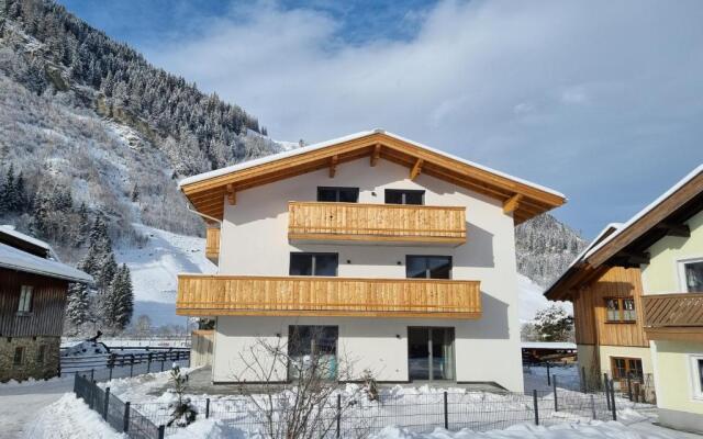 M1 - Mountain Living