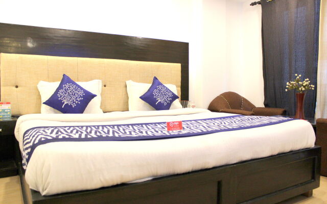 OYO 899 Dwaper Hotel