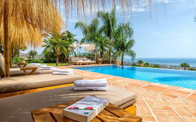 Solaga Villa Los Monteros